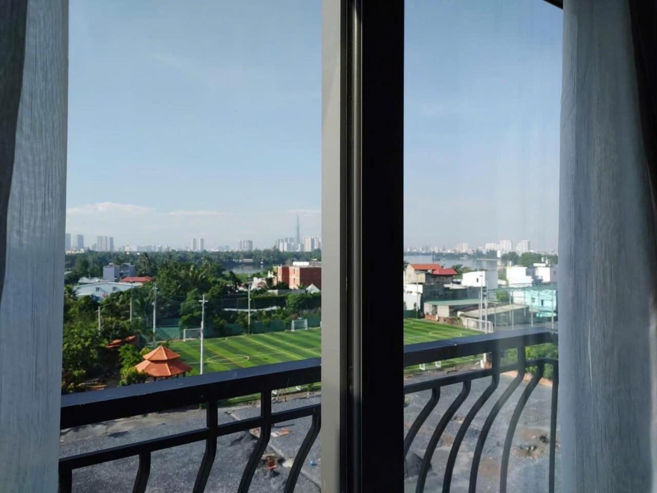 Winston Riverside Hotel 3*